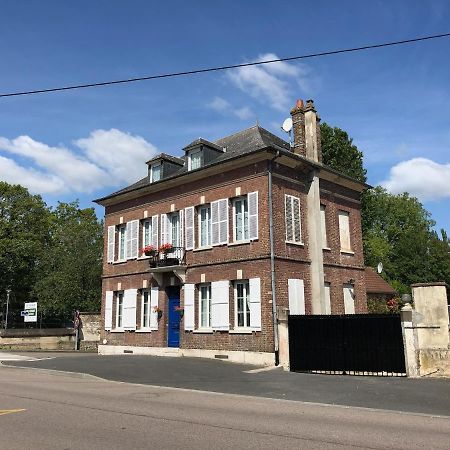 לובייה Maison Quatre Freres מראה חיצוני תמונה