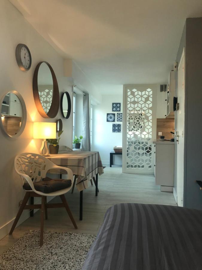 לובייה Maison Quatre Freres מראה חיצוני תמונה