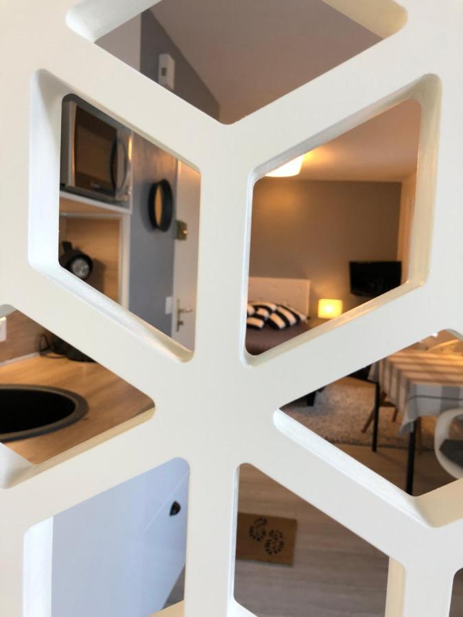 לובייה Maison Quatre Freres מראה חיצוני תמונה